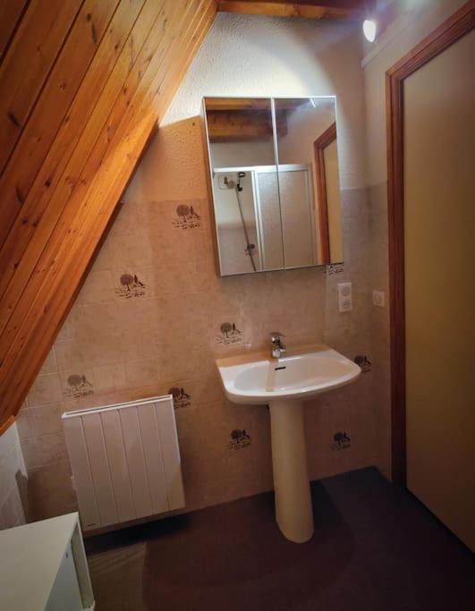 Logement 6 Pers Au Coeur Des Montagnes Pyreneennes Linge De Maison Et Papier Toilette Non Fournis Boutx Экстерьер фото